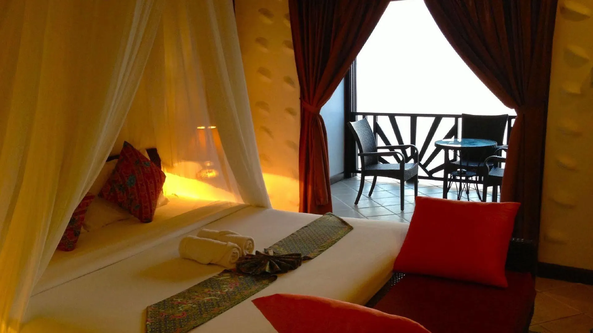 Hotel The Aminjirah Ko Tao 3*,